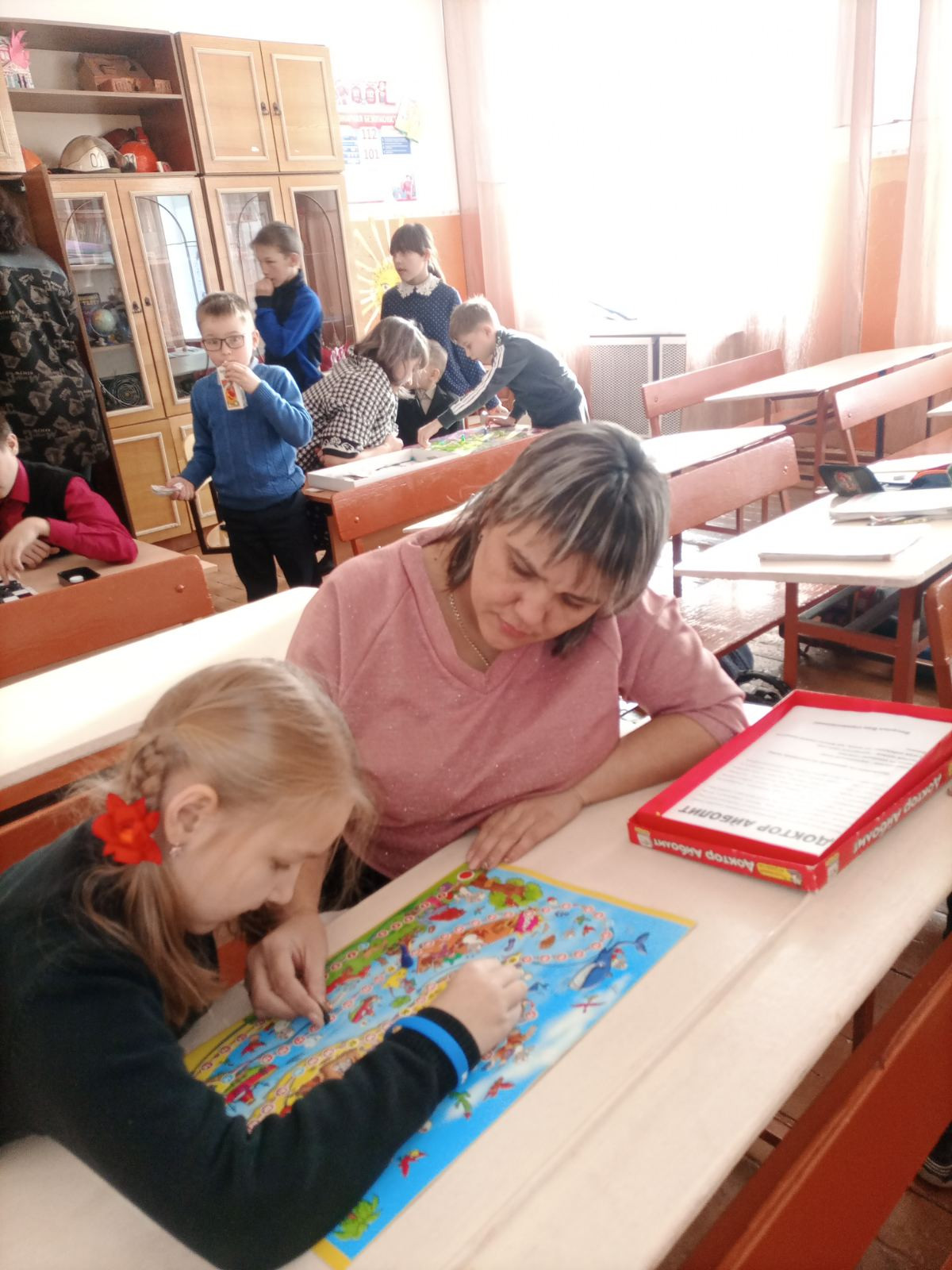 Постер к социальной практике: "Полезные игры"