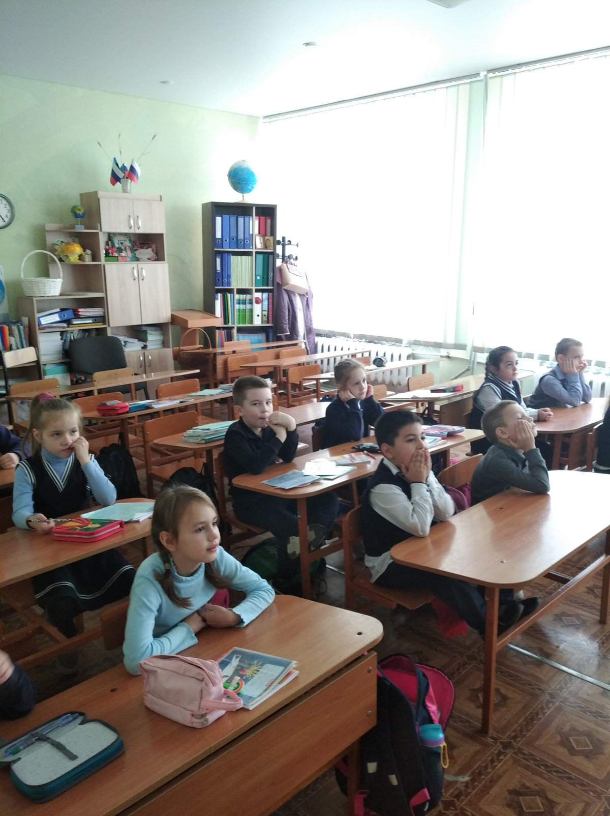 Постер к социальной практике: Где дружба, там и свет!