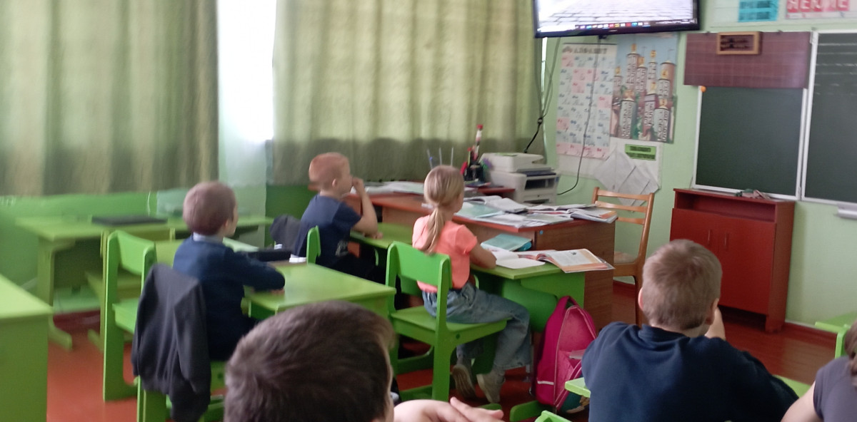 Постер к социальной практике: Каждый имеет свои обязанности в жизни!
