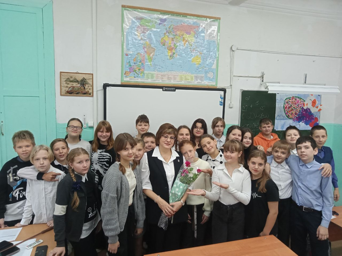 Постер к социальной практике: Поздравление с Днём учителя