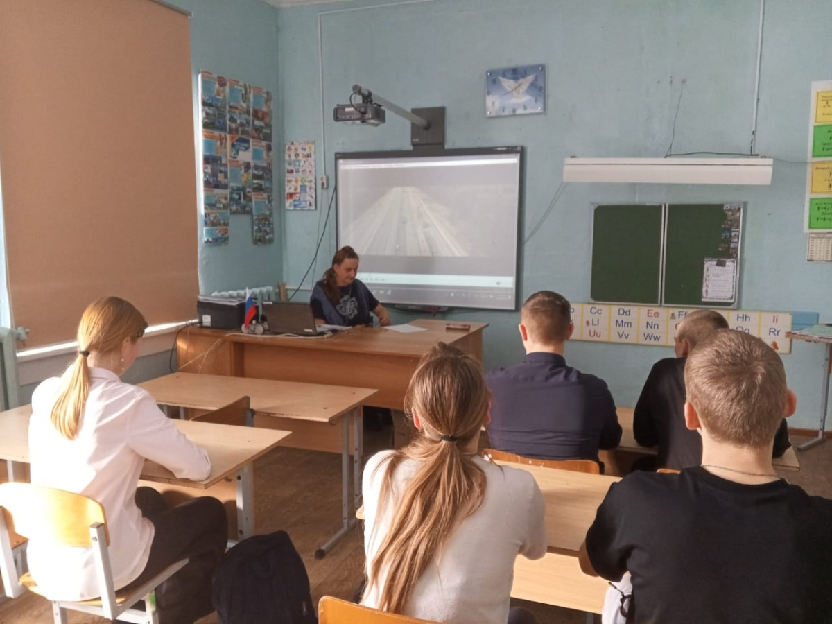 Постер к социальной практике: Помоги ближнему