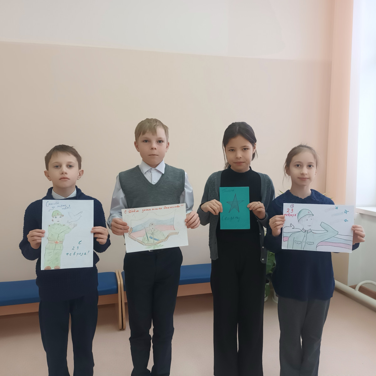 Постер к социальной практике: Своих не бросаем!