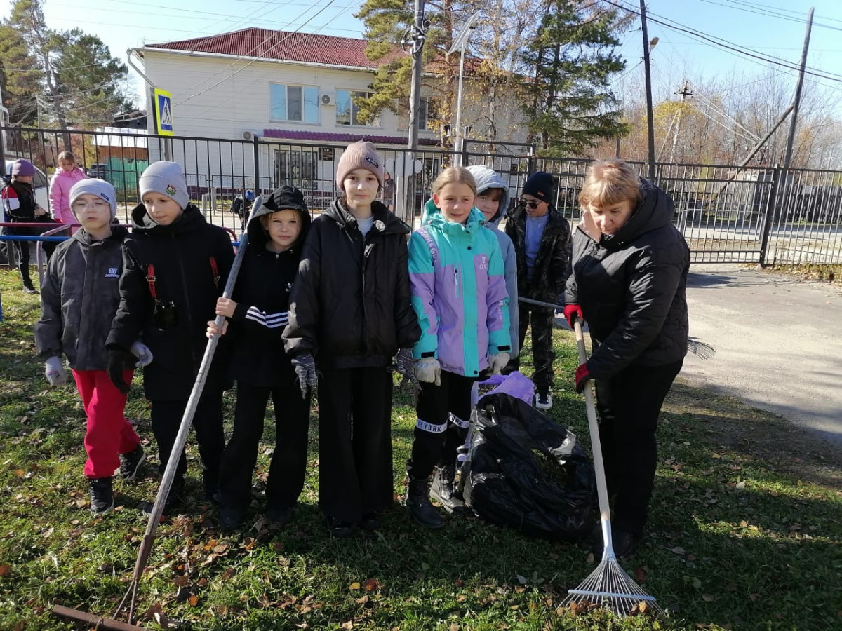 Постер к социальной практике: Труд - основа жизни.