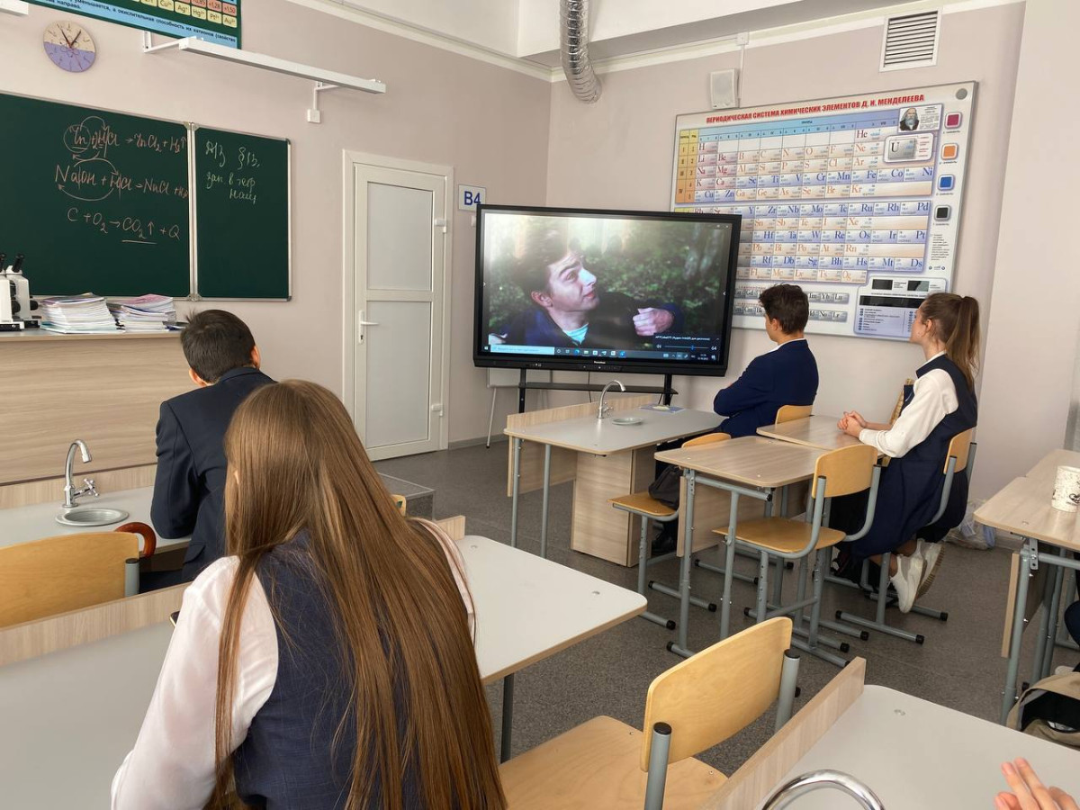 Постер к социальной практике: Важное место в жизни - занимает дружба!