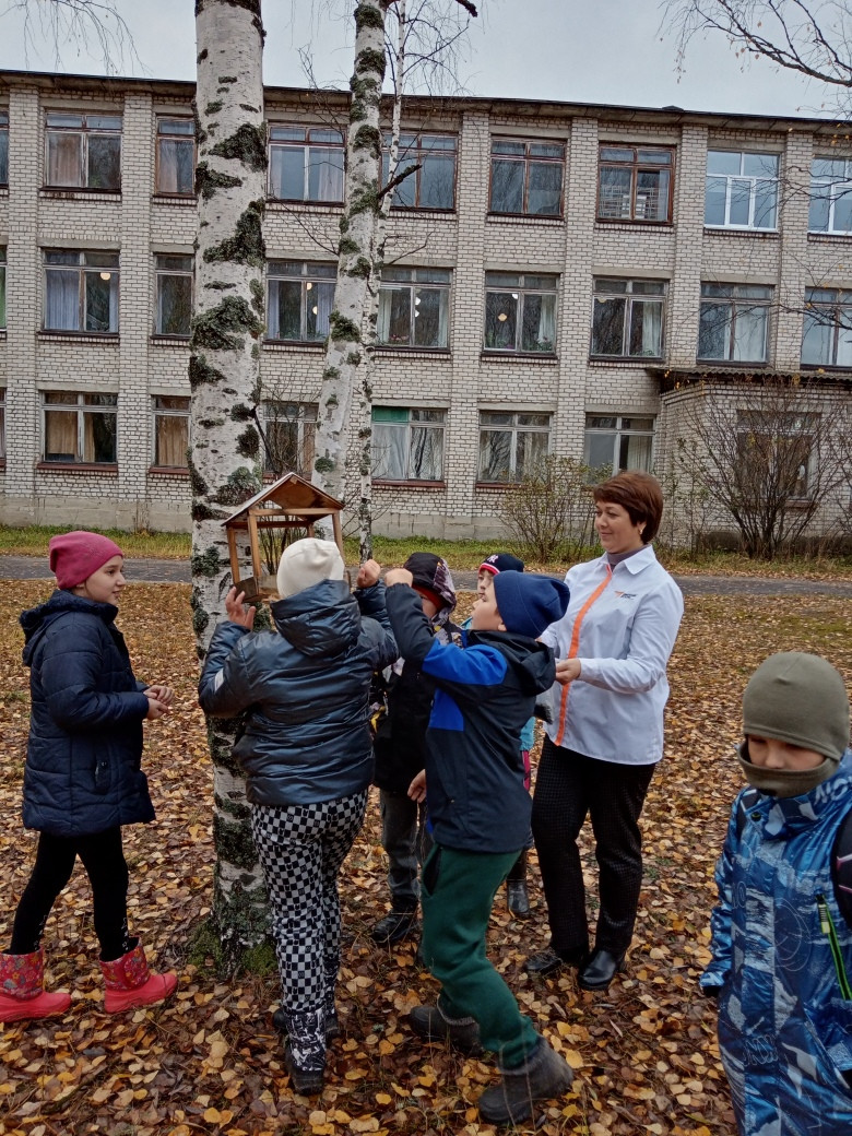 Постер к социальной практике: Безвозмездная помощь братьям нашим меньшим