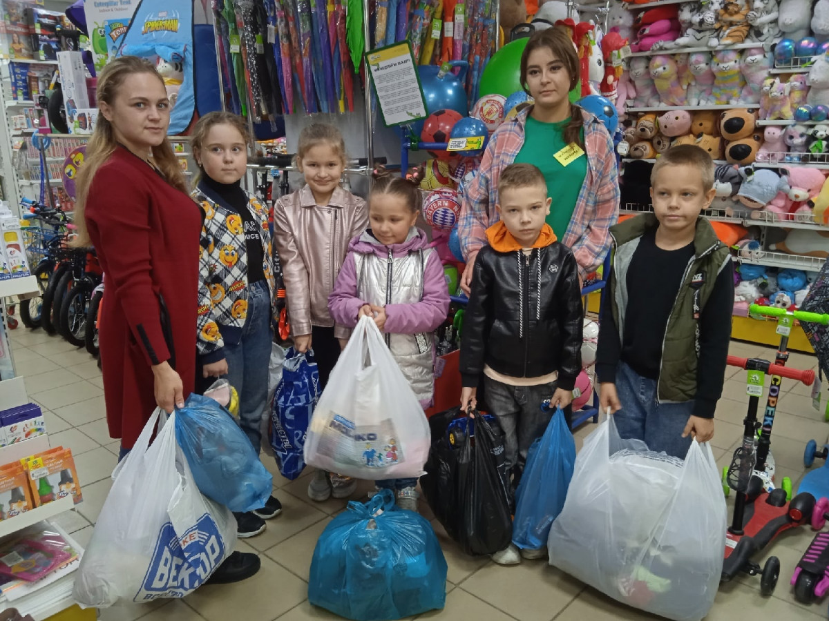 Постер к социальной практике: «Чужих детей не бывает"