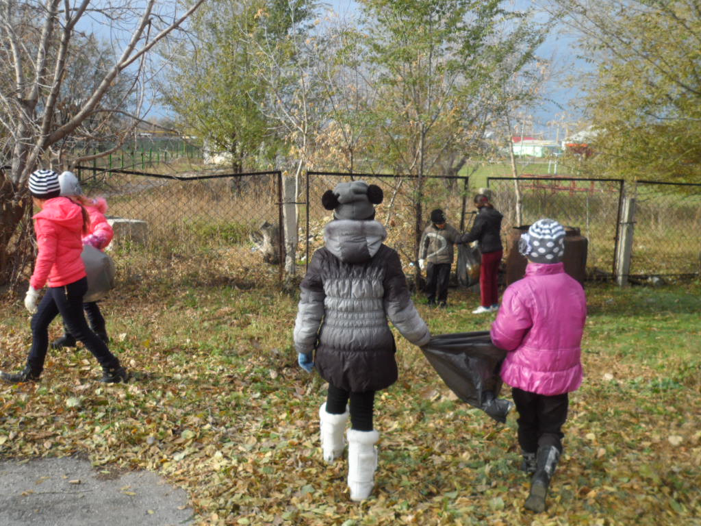 Постер к социальной практике: «Береги свою планету, ведь другой похожей нету!».