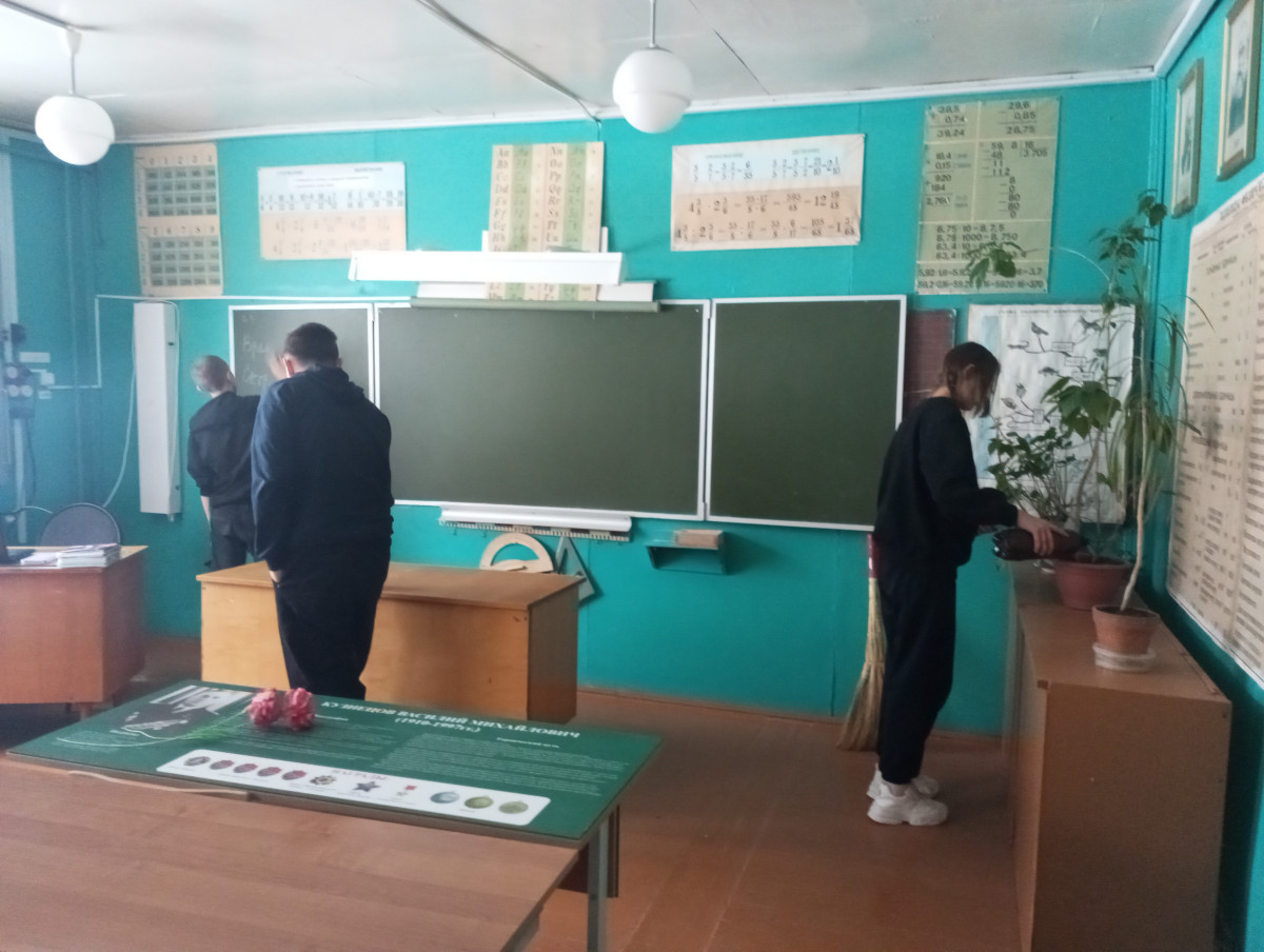 Постер к социальной практике: "Берись дружно - не будет грузно"