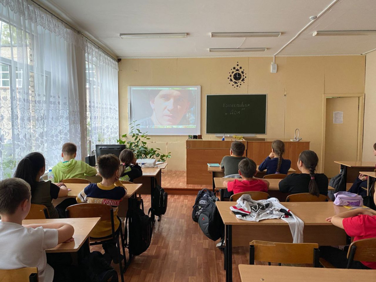 Постер к социальной практике: В слове «команда» нет «я»! (Джордж Карлин)