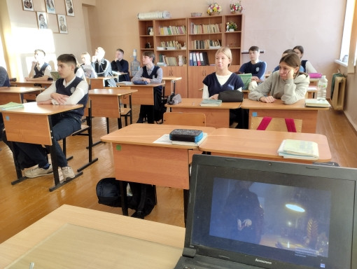 Постер к социальной практике: Любовь вокруг нас