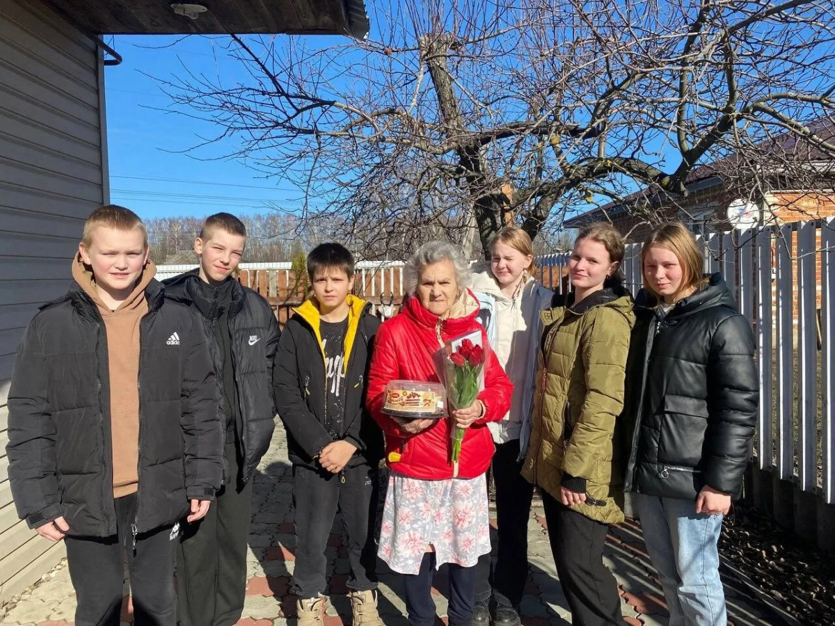 Постер к социальной практике: С праздником 8 Марта!