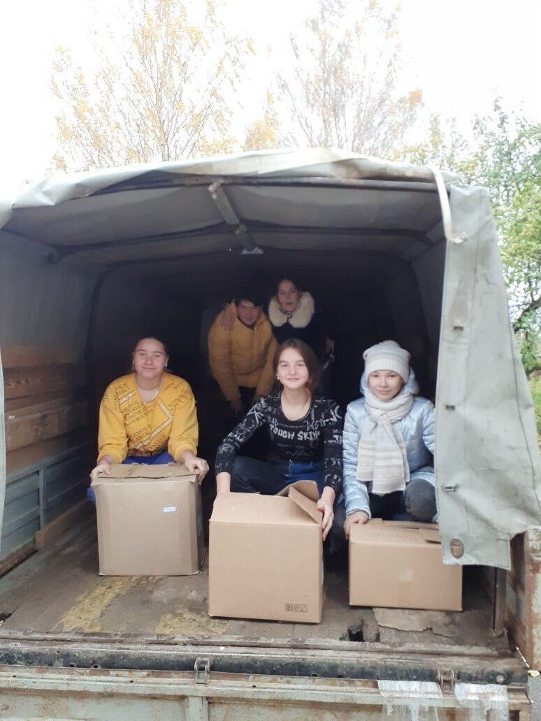 Постер к социальной практике: Сдаём макулатуру - спасаем деревья!