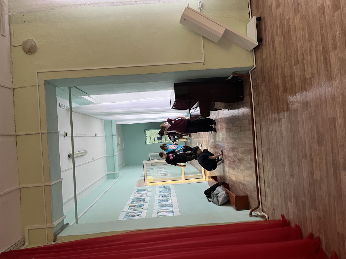 Постер к социальной практике: Слова не должны расходиться с делом