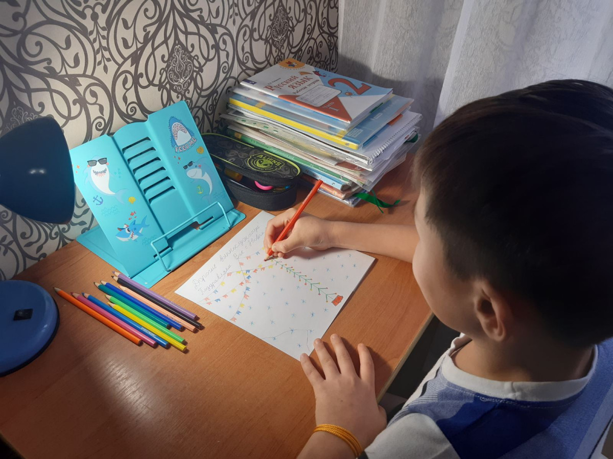 Постер к социальной практике: Новогодняя открытка или поздравление для военнослужащих, которые участвуют в СВО