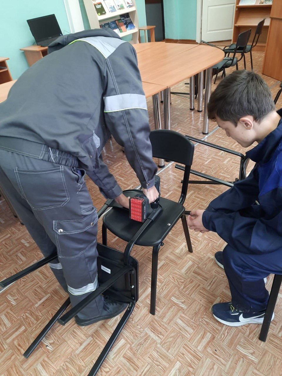 Постер к социальной практике: Слова не расходятся с делом.