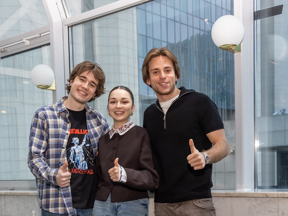 Постер к статье: Премьера в Москве!