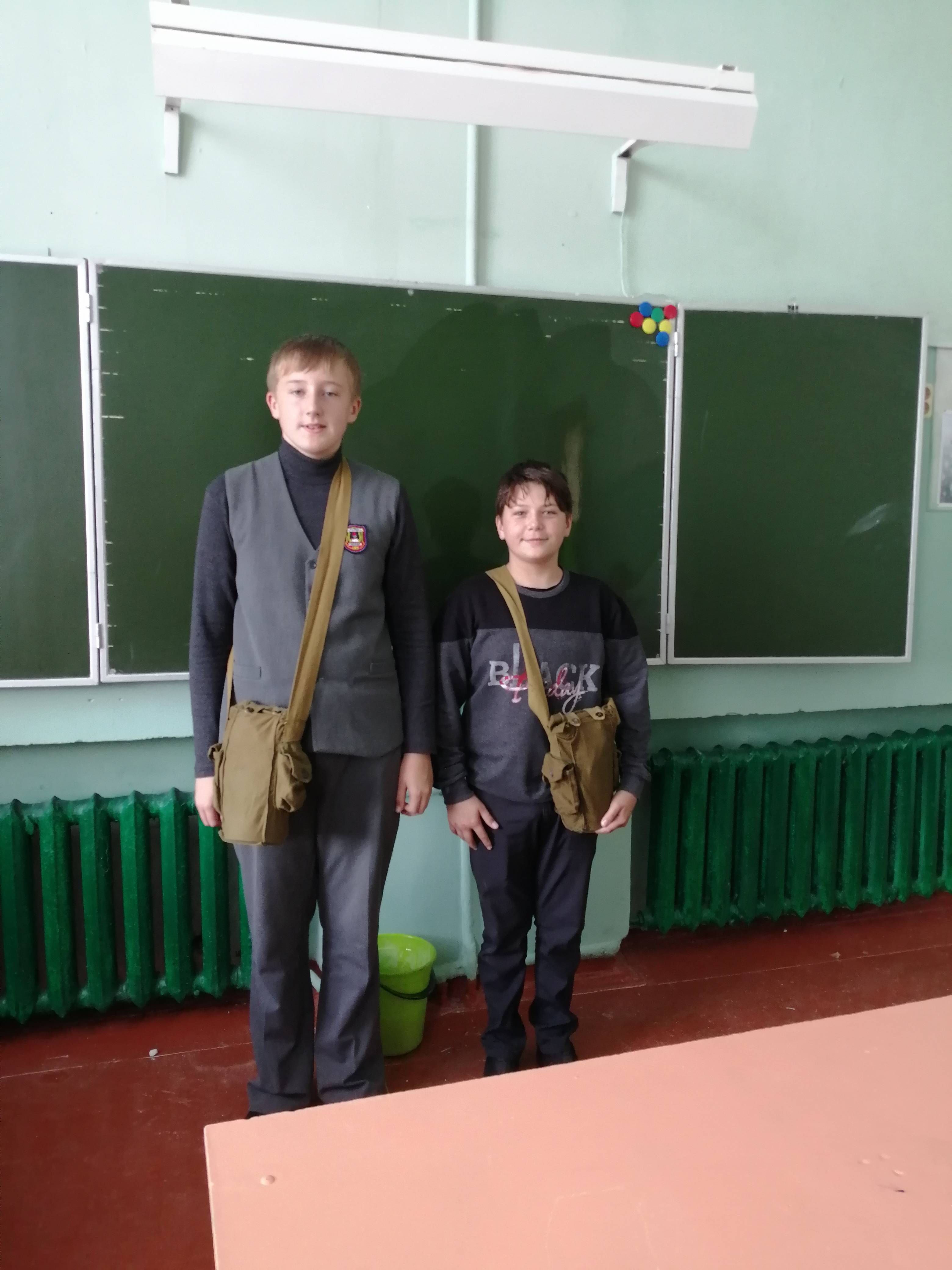 Постер к социальной практике: Спортивное состязание «Полоса препятствий».  Угощение своими руками.