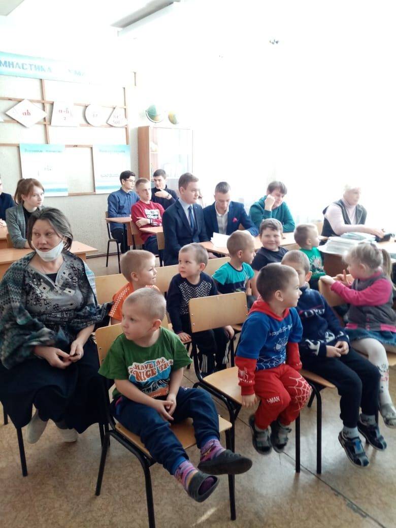 Постер к социальной практике: Шефство на детским садом