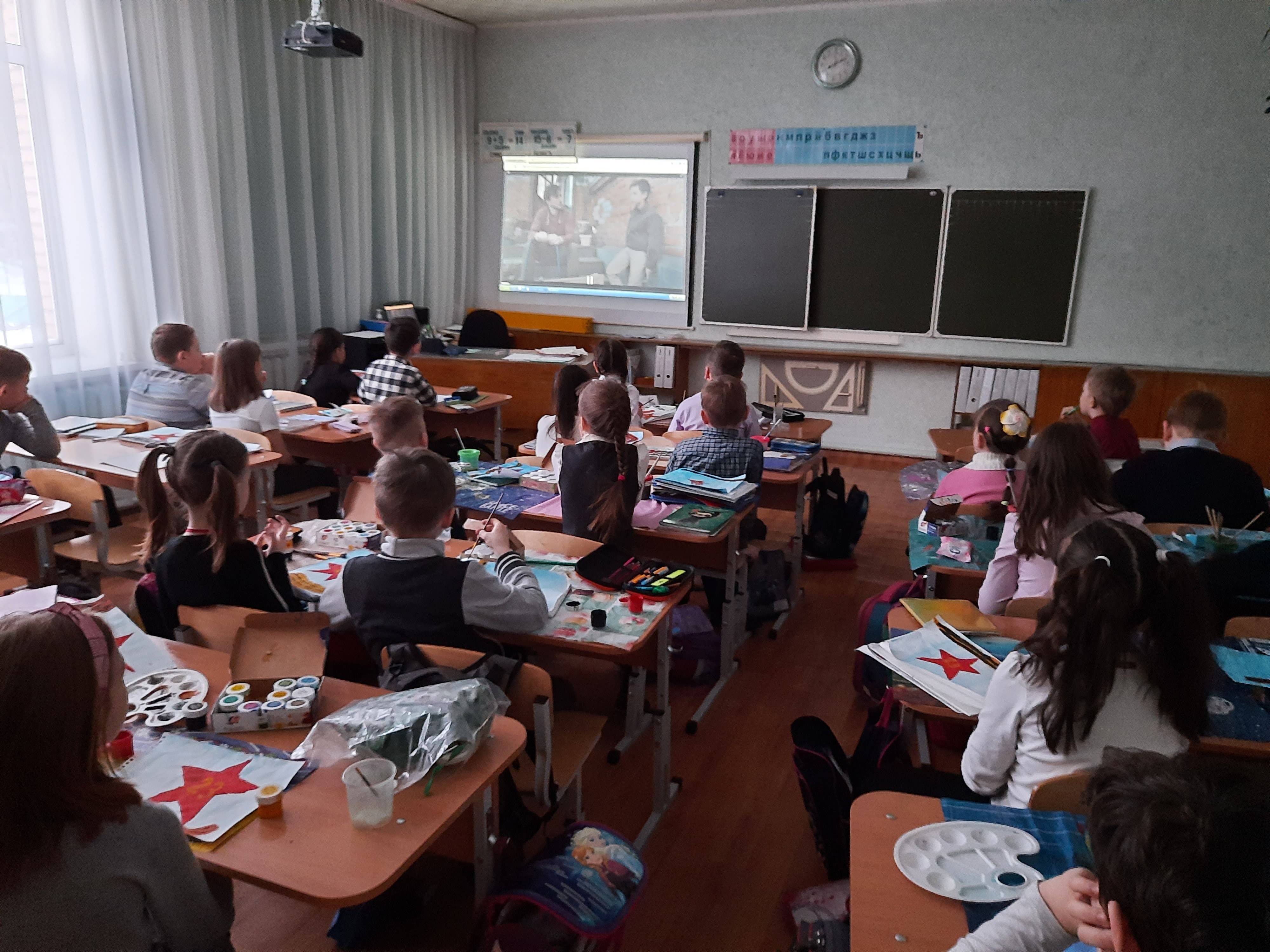 Постер к социальной практике: Когда небо улыбается