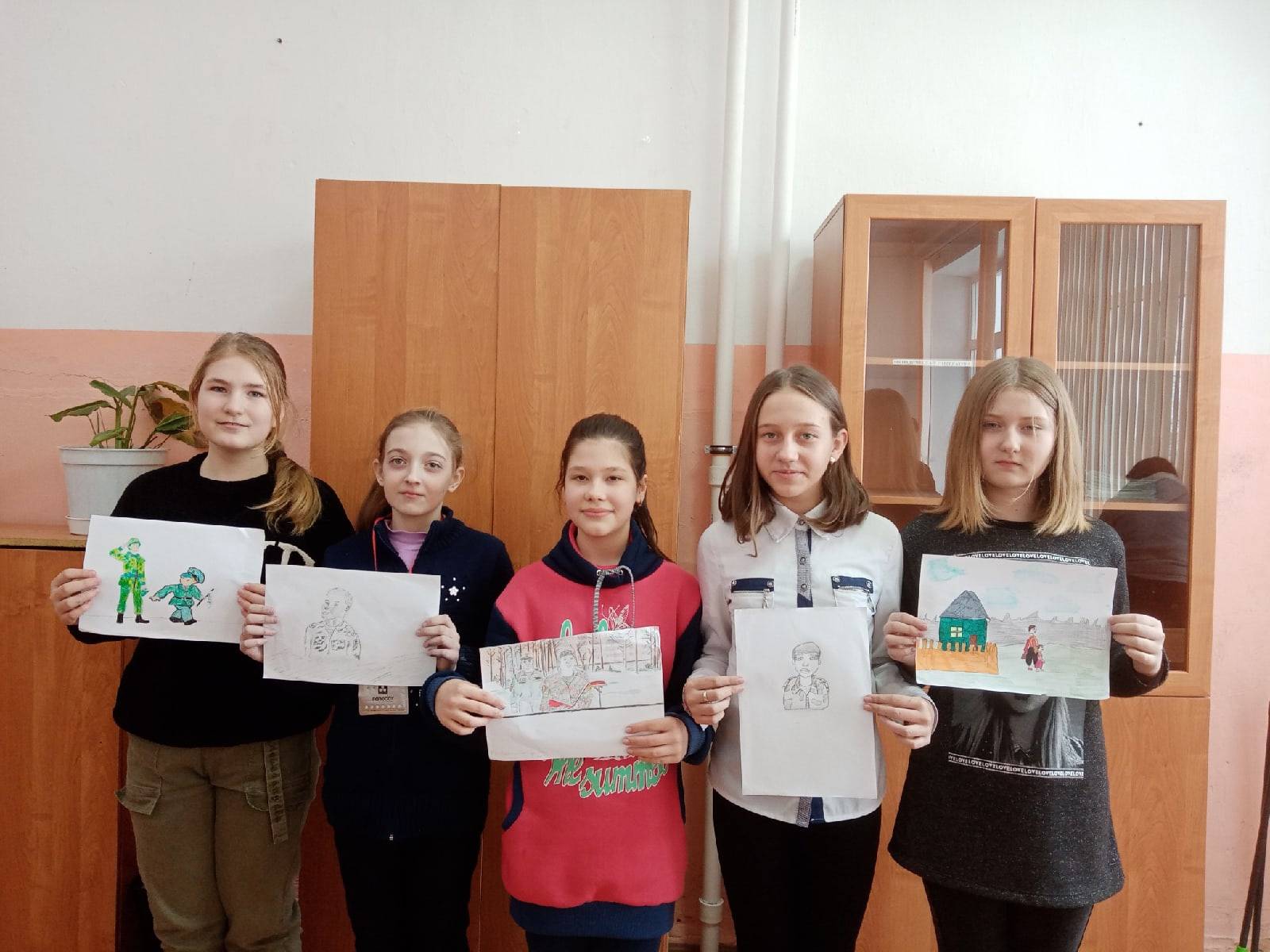 Постер к социальной практике: Рисунки по фильму "Честь имею"