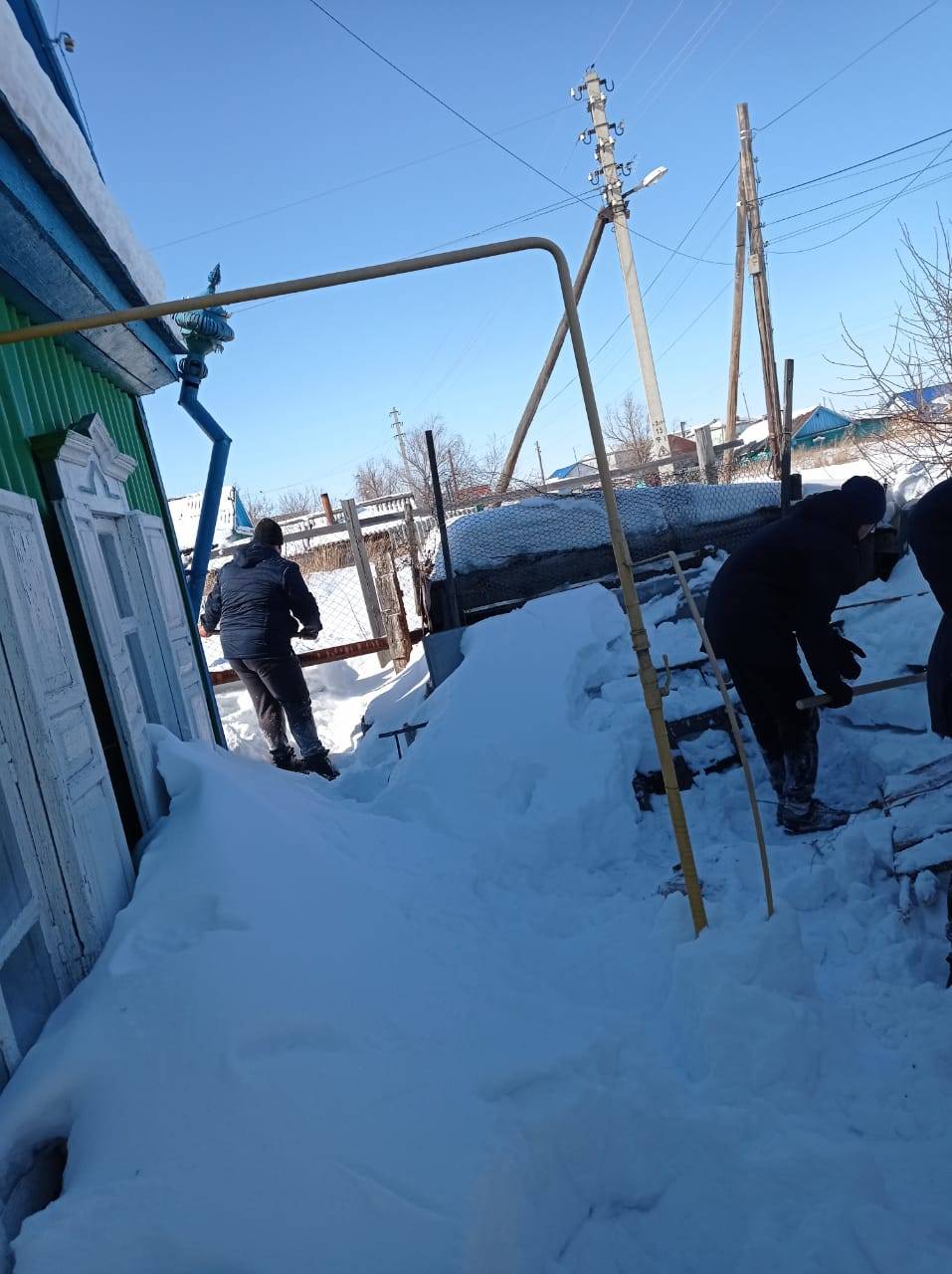 Постер к социальной практике: Помощь  гражданам преклонного  возраста.