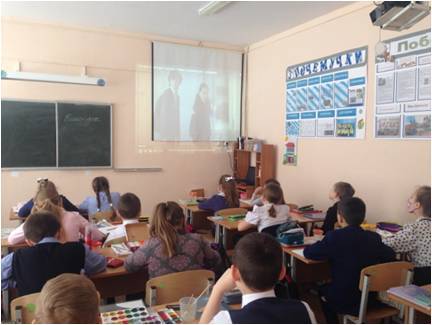 Постер к социальной практике: Встреча с волонтерами. Создание коллажа "Краски благородных дел"