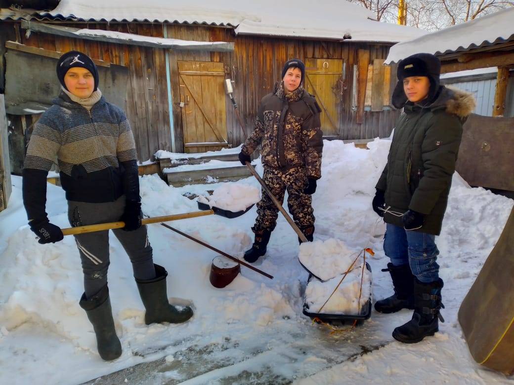 Постер к социальной практике: "По заслугам и честь."