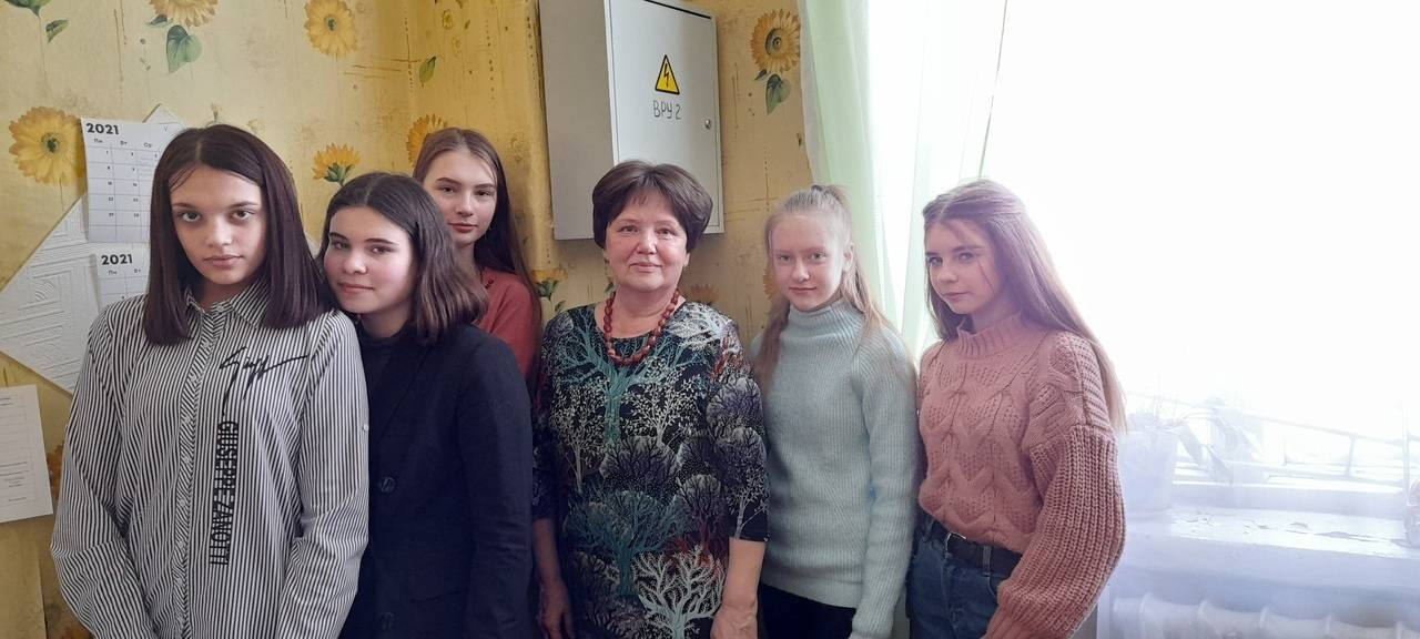 Постер к социальной практике: "Поздравь ветерана пед. труда"