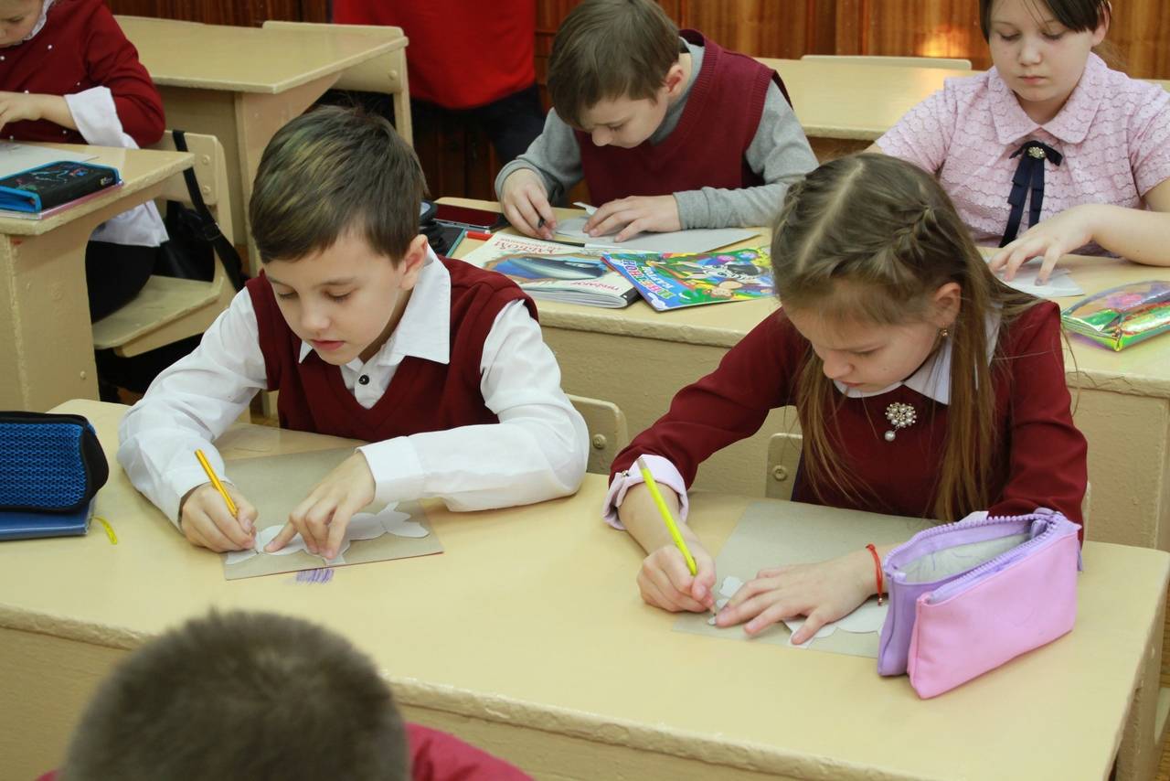 Постер к социальной практике: "Подарок другу"