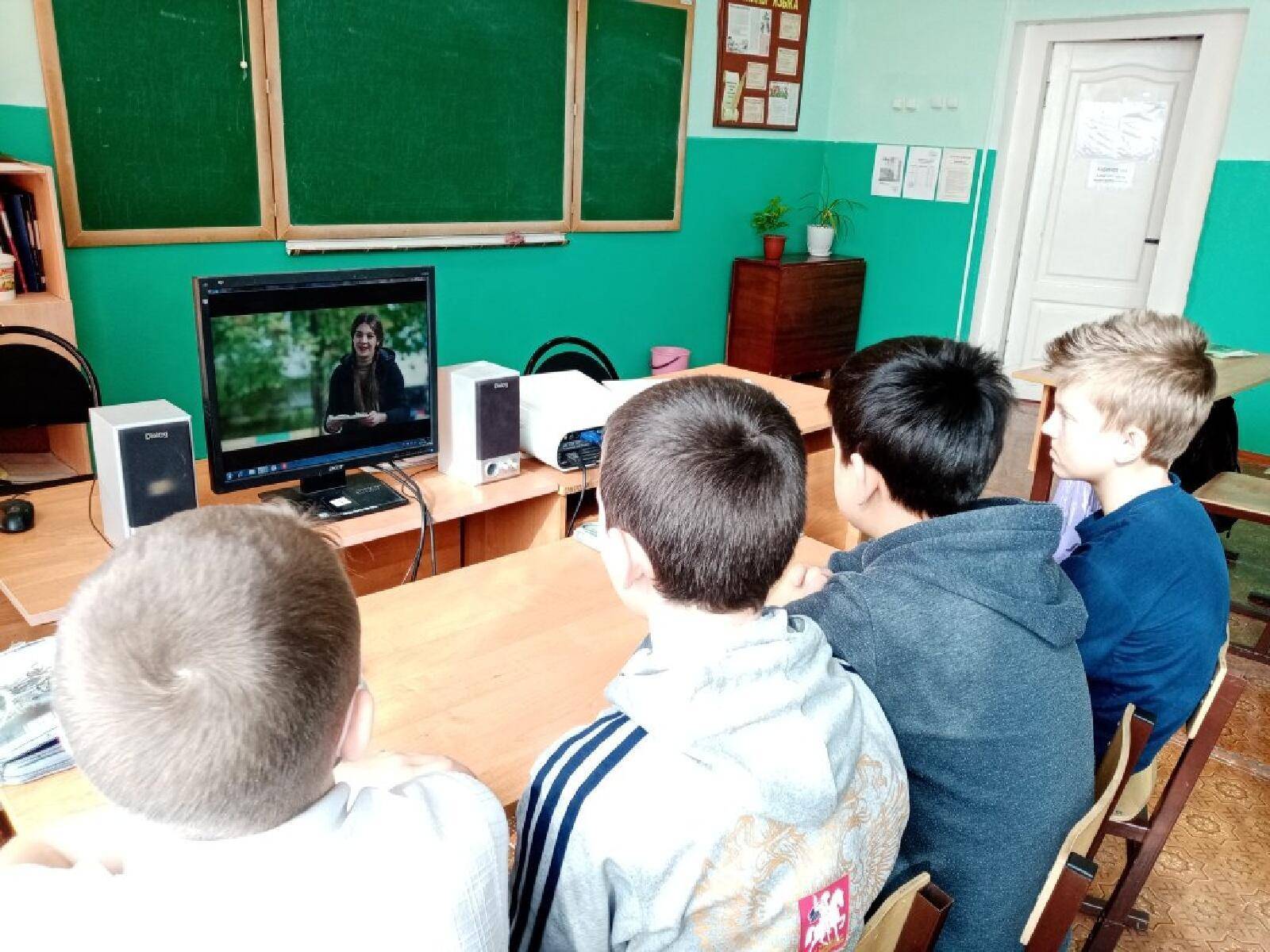 Постер к социальной практике: Созидательный труд.