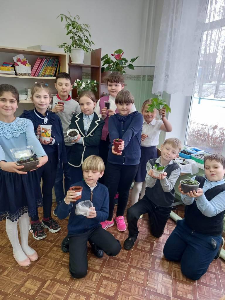 Постер к социальной практике: МБОУ Зареченская СОШ имени героя Советского Союза А.И.Отставнова