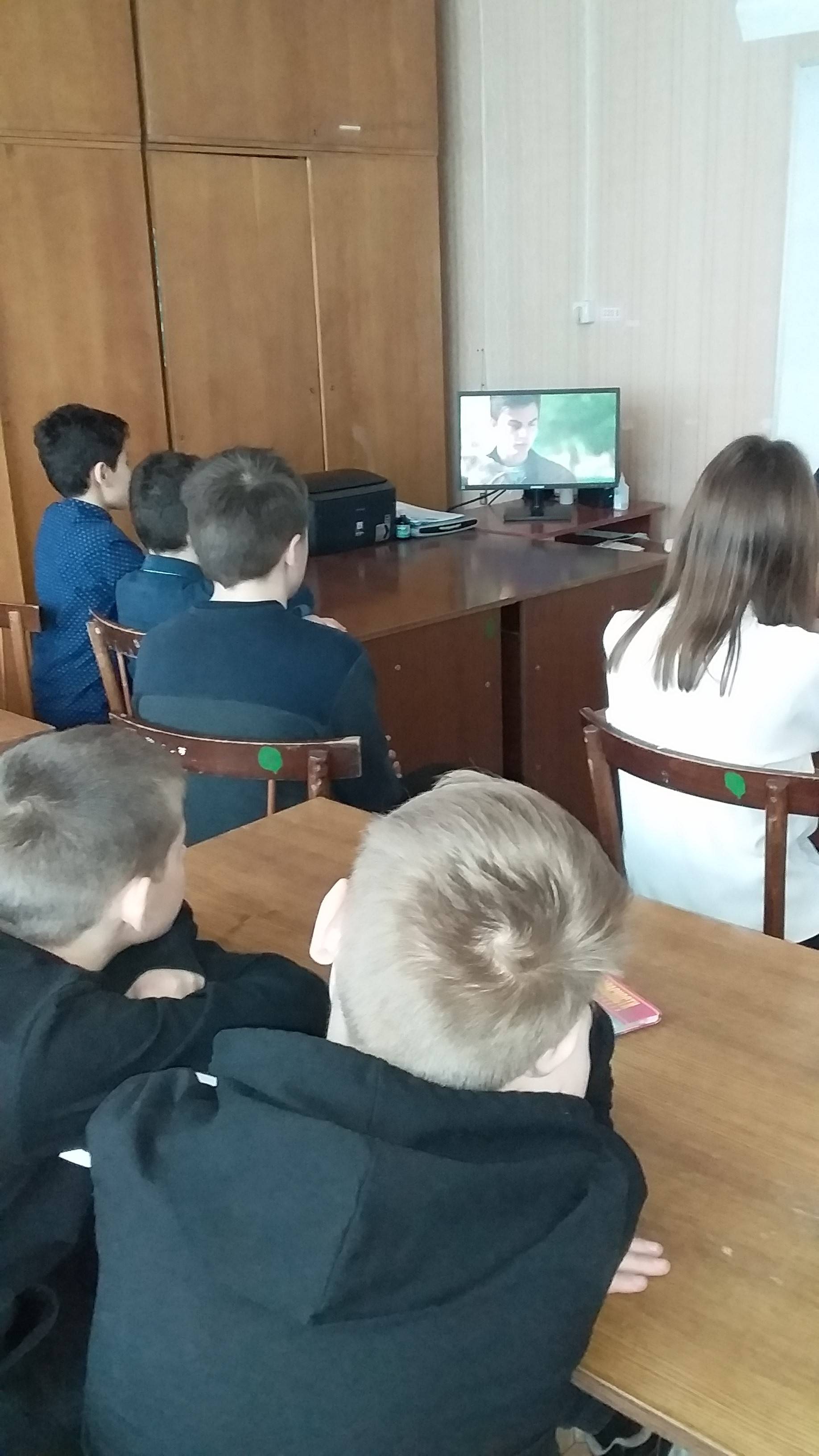 Постер к социальной практике: Созидательный труд
