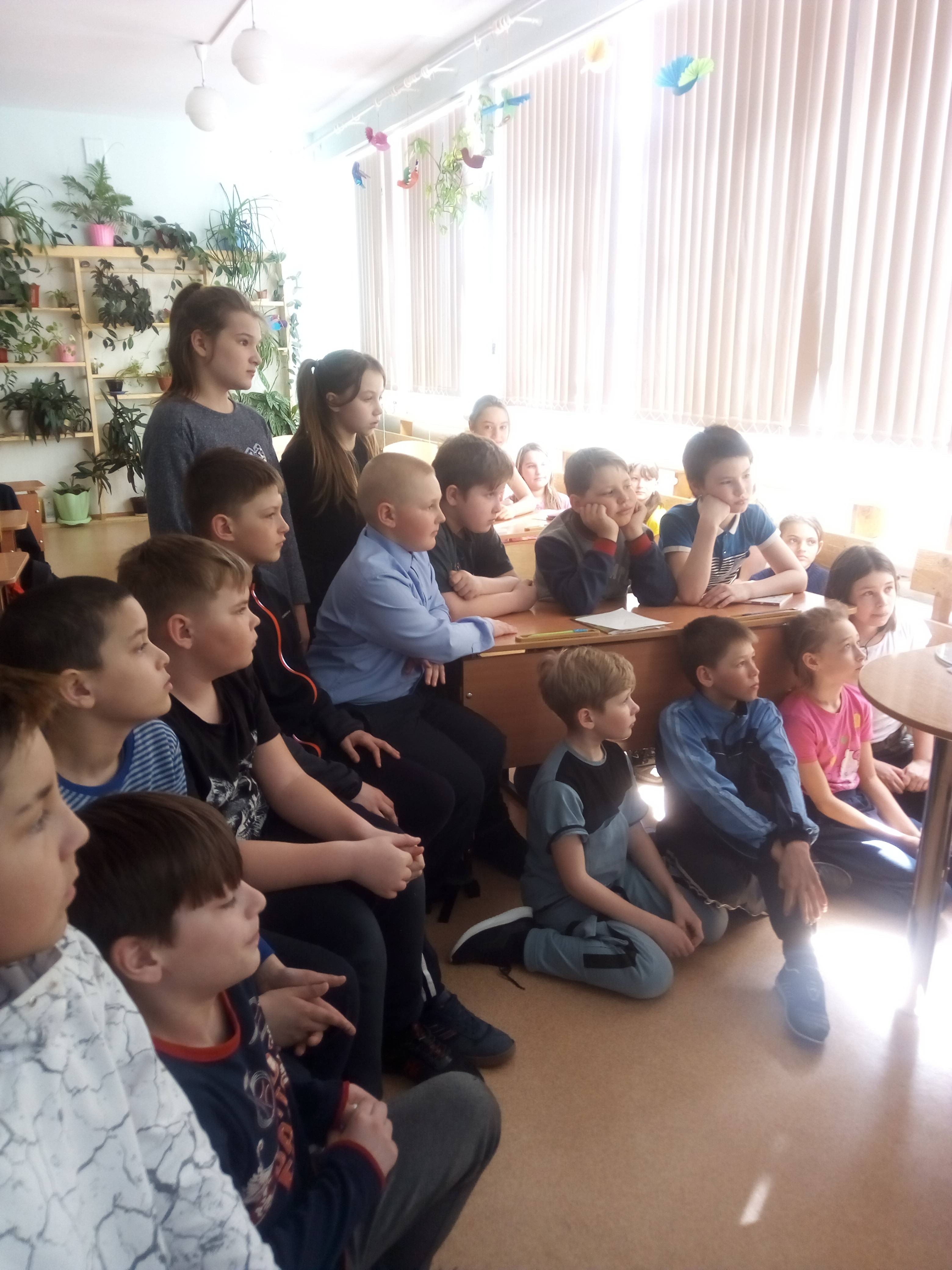 Постер к социальной практике: тема «Экология снаружи - экология внутри»