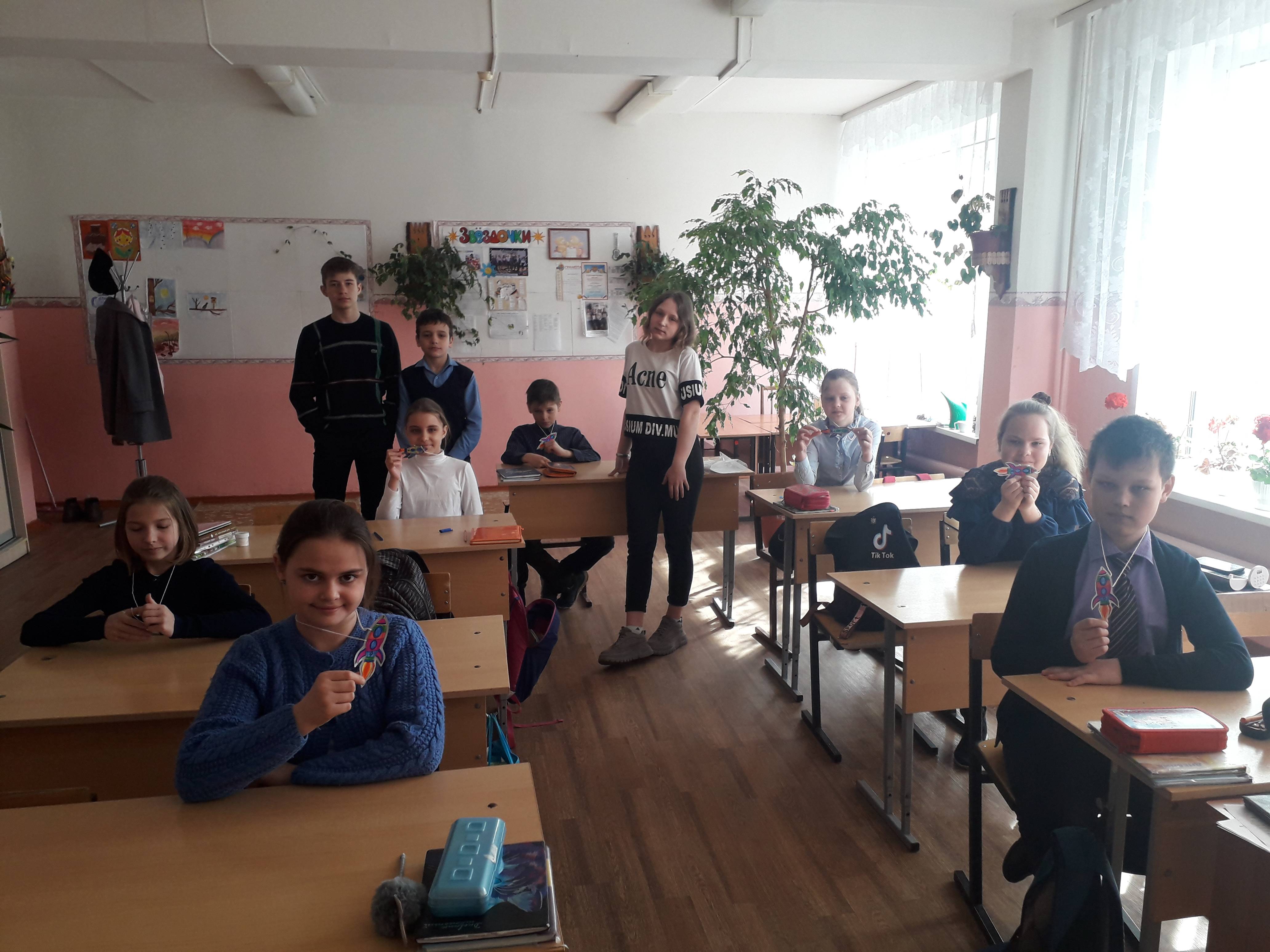 Постер к социальной практике: Творим добро своими руками