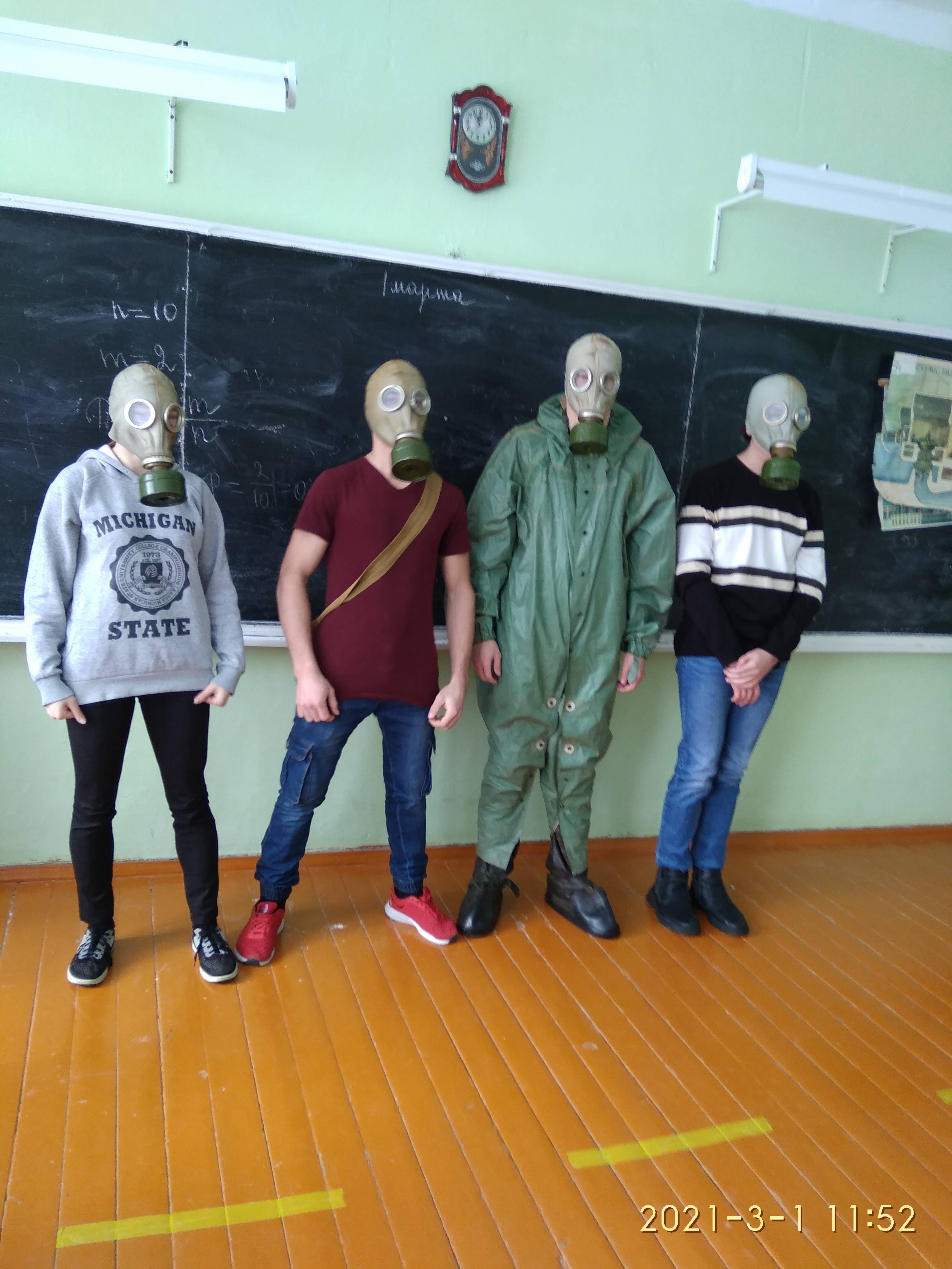 Постер к социальной практике: Тренируемся служить