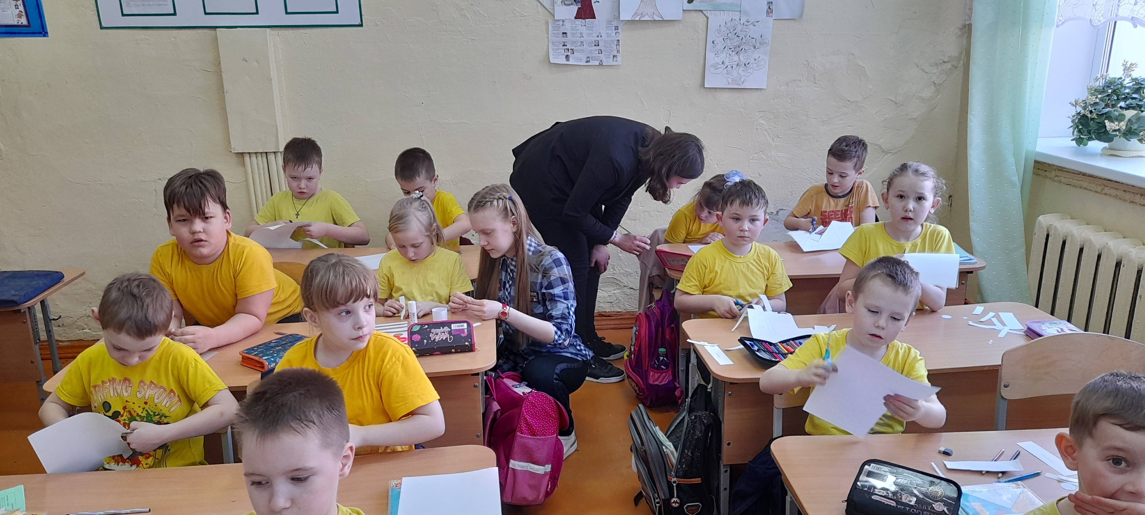 Постер к социальной практике: "День космонавтики"