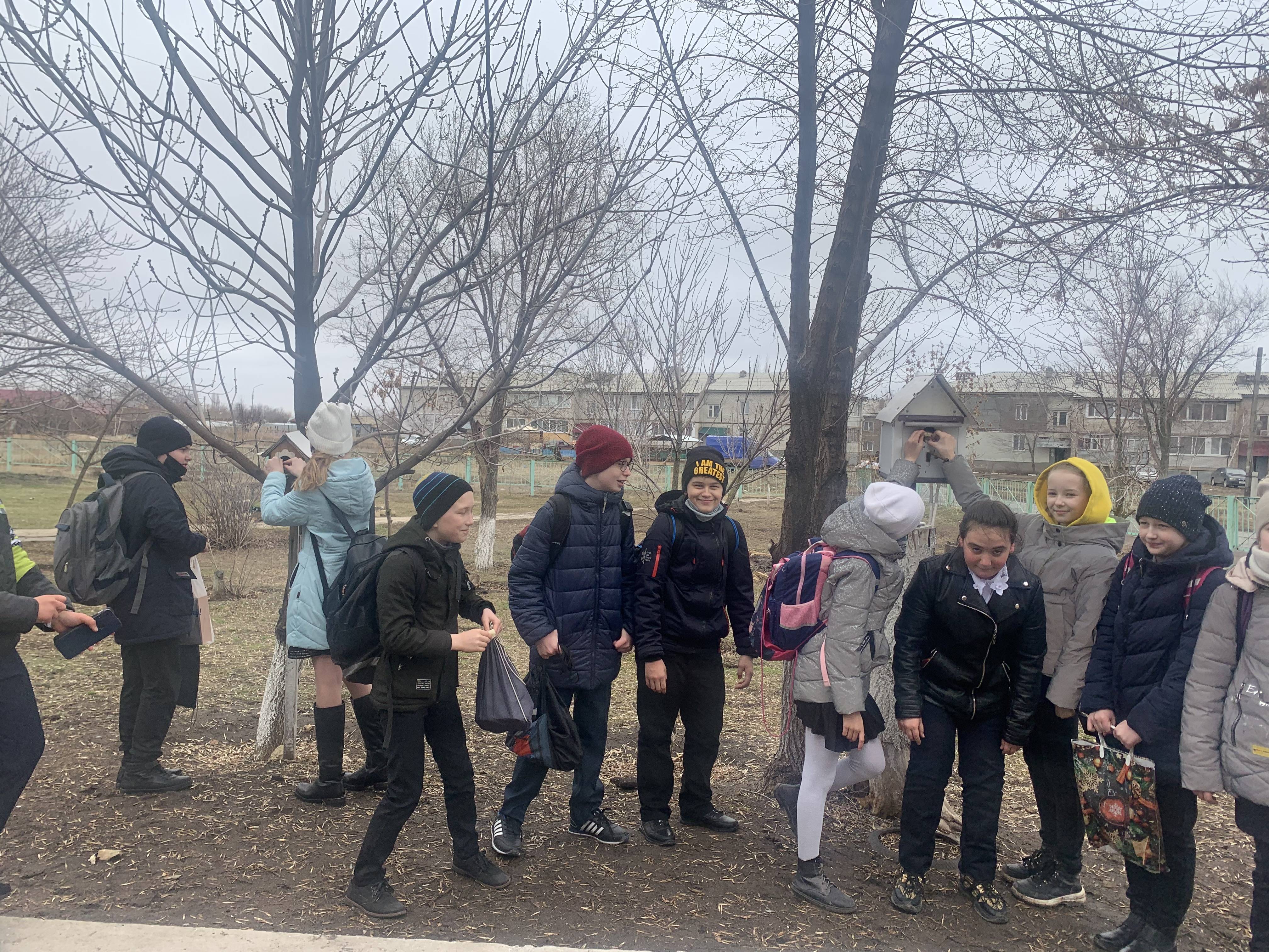 Постер к социальной практике: Умение жить в согласии с людьми и природой.