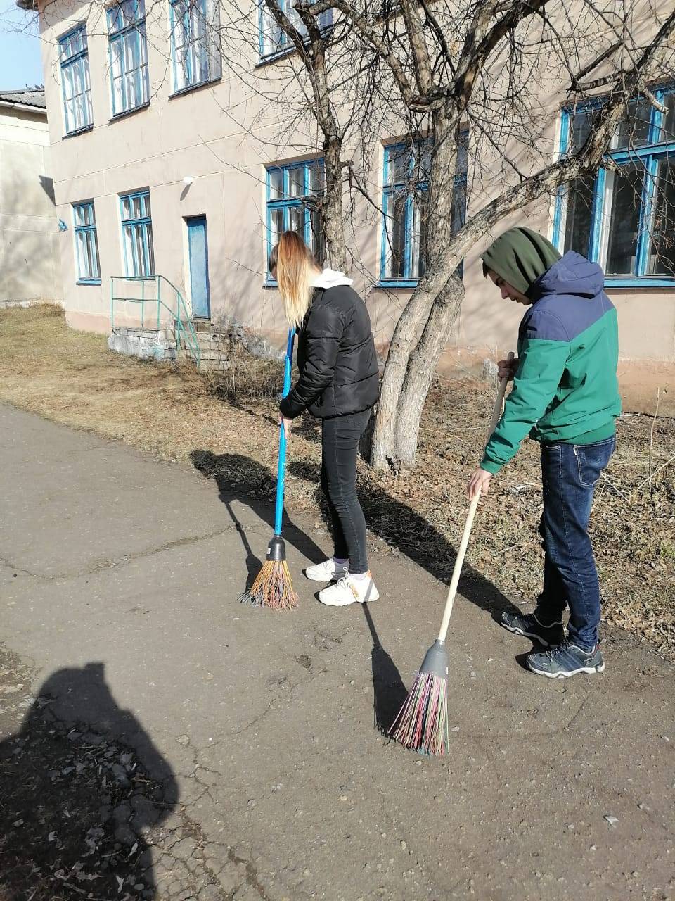 Постер к социальной практике: "Чистый школьный двор"