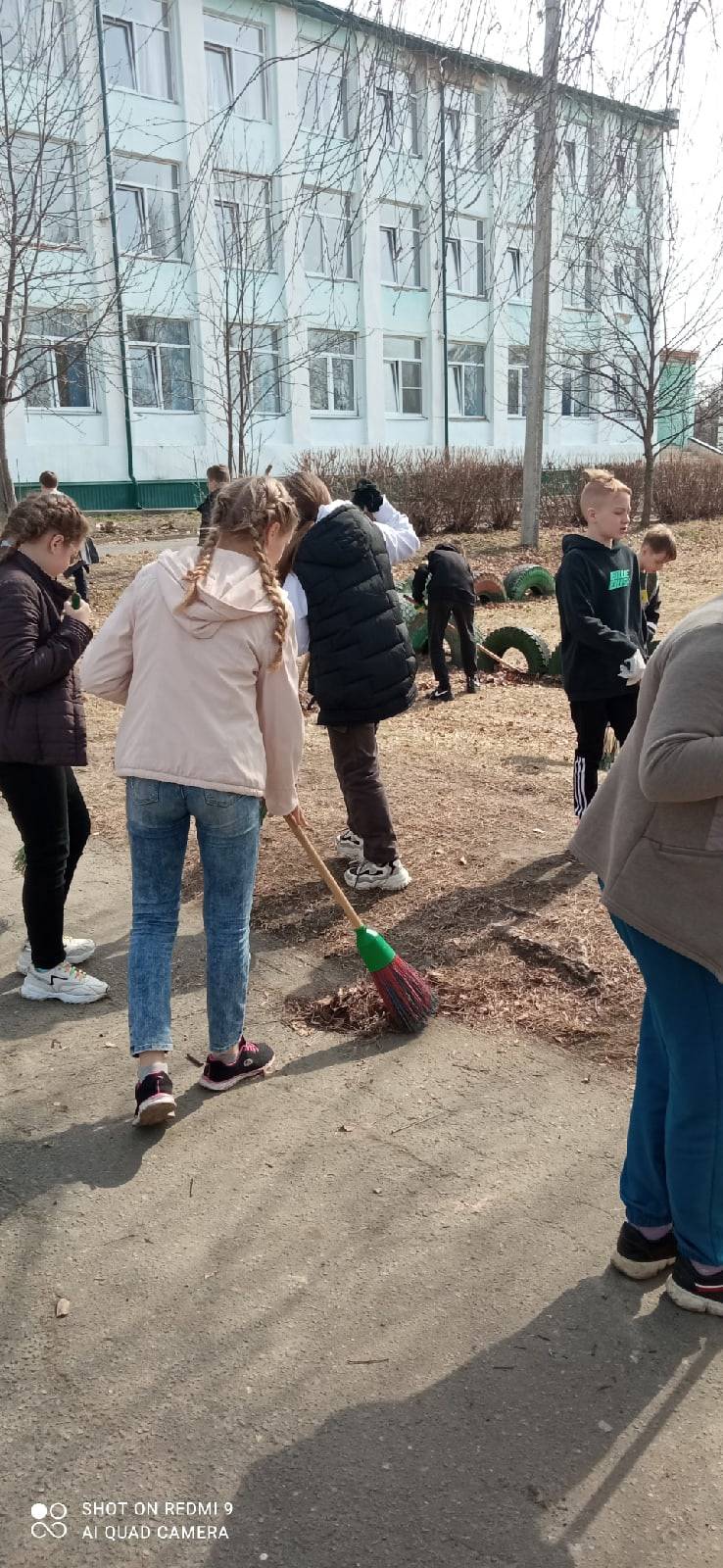 Постер к социальной практике: Созидательный труд - идём на субботник вместе