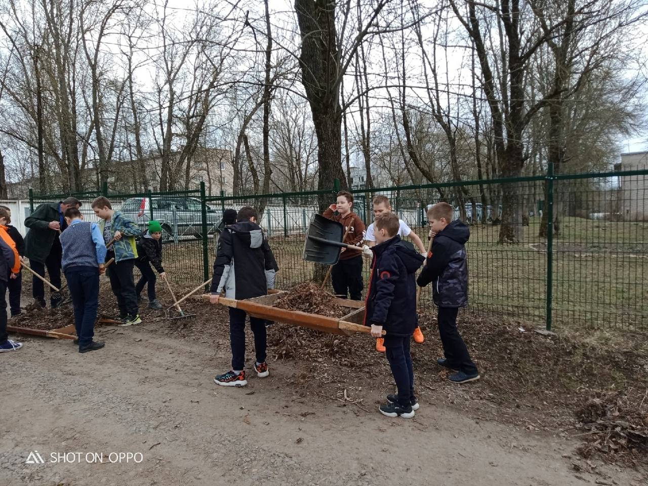 Постер к социальной практике: Пластиковым бутылкам-новую жизнь