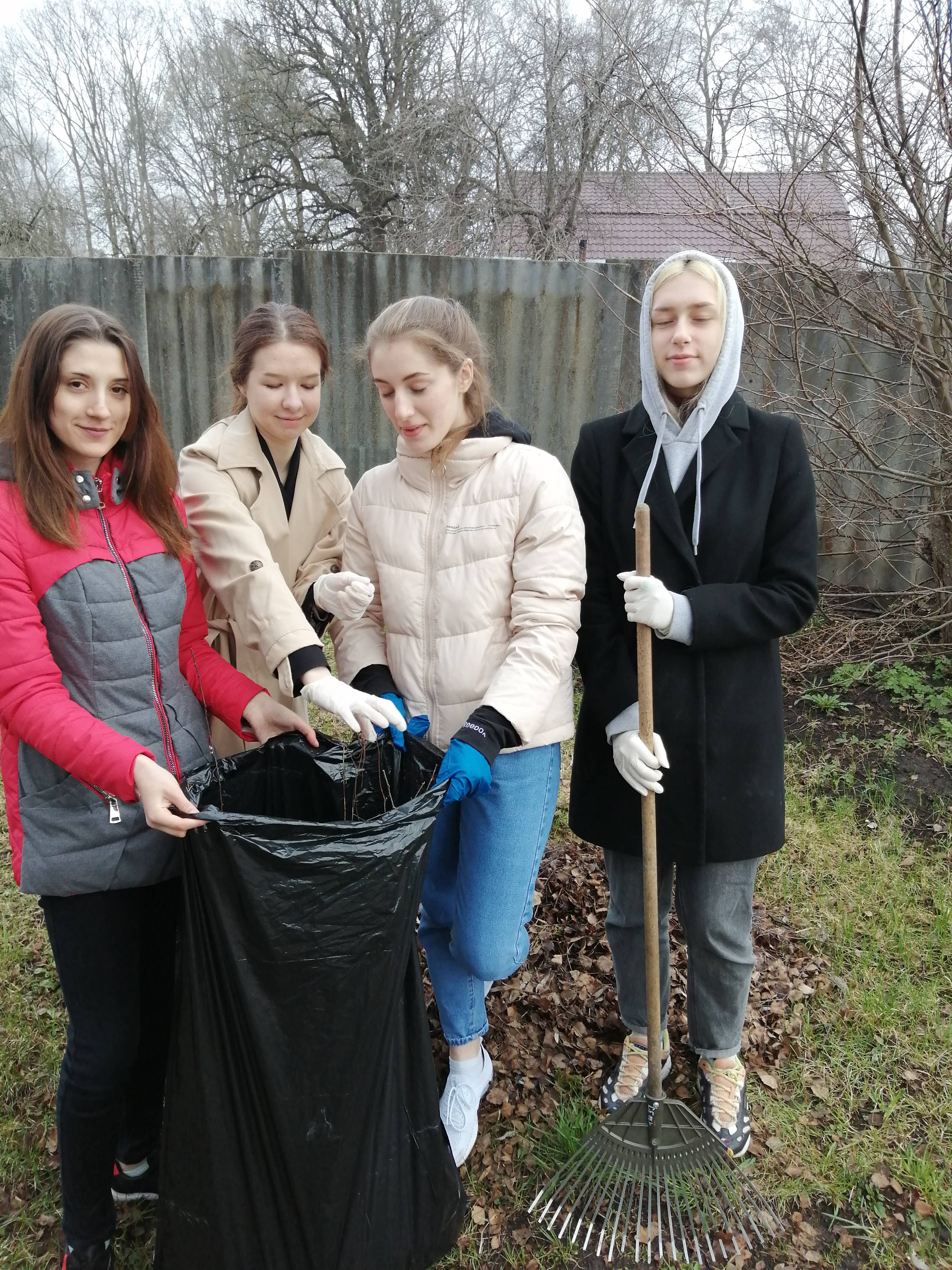 Постер к социальной практике: Проведение субботник. Мы за здоровый образ жизни.