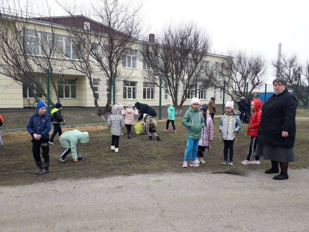 Постер к социальной практике: Добрые дела - на все времена!