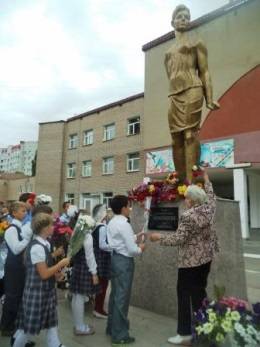 Постер к социальной практике: Низкий поклон и вечная  память в бессмертие ушедшим, слава во веки веков оставшимся живым!