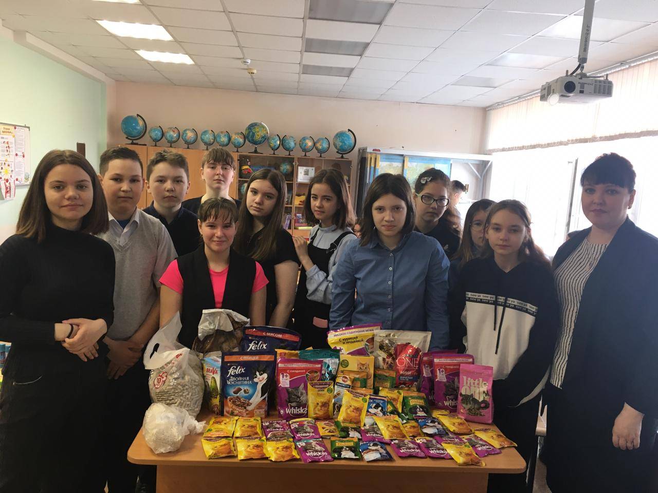 Постер к социальной практике: Сбор корма для городского питомника