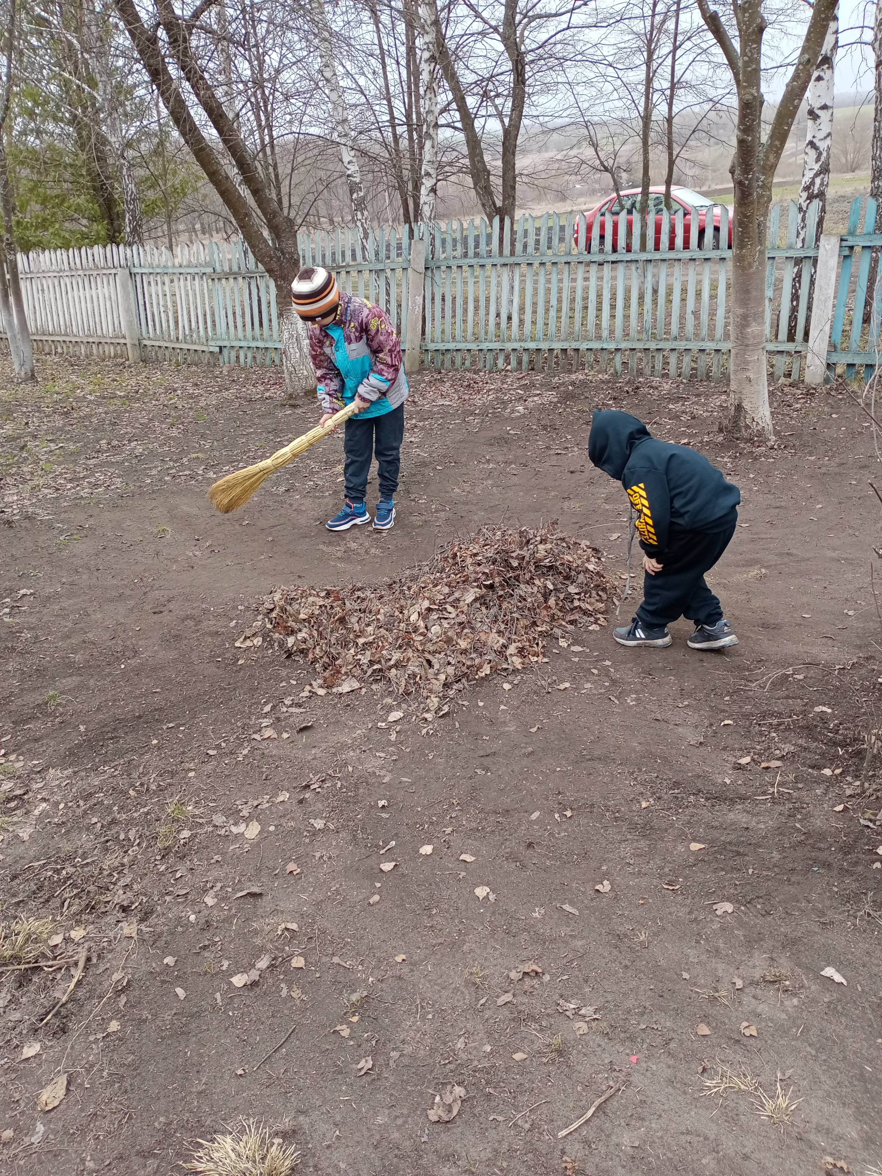 Постер к социальной практике: Уборка школьного двора