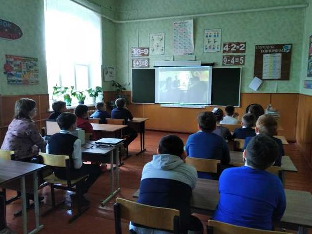 Постер к социальной практике: Чтим память героев