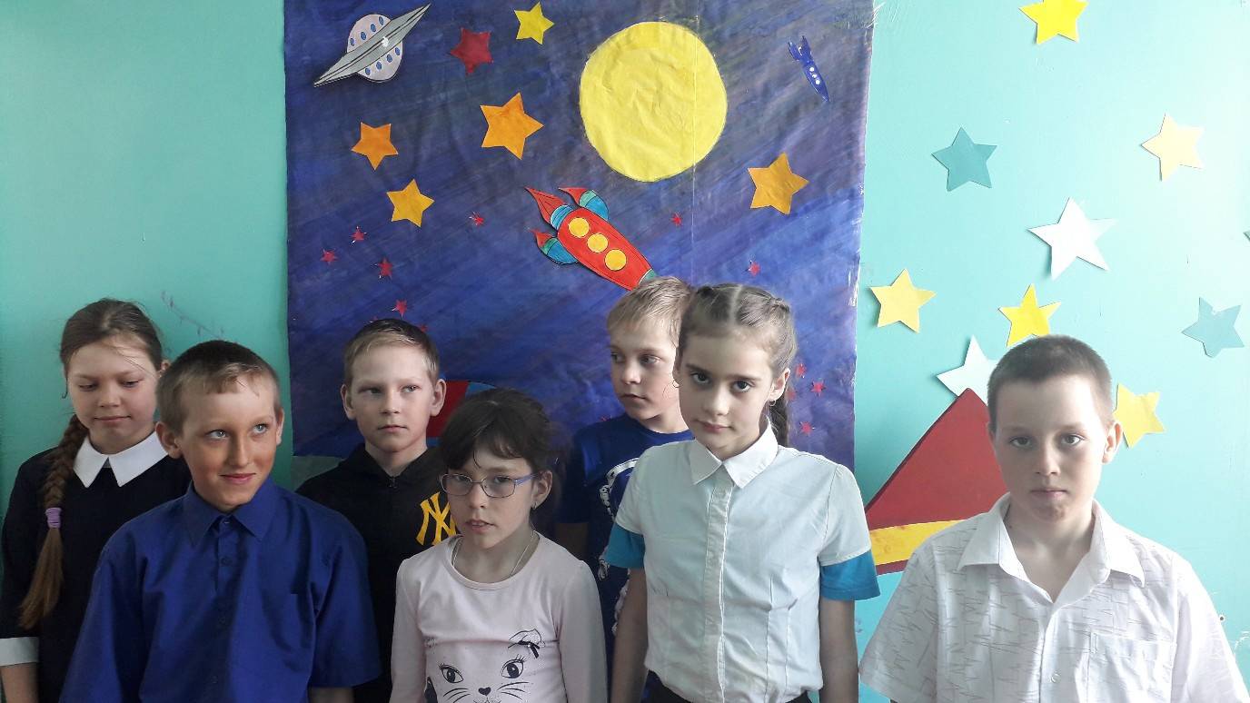 Постер к социальной практике: "Путь к звездам"/Изготовление макета Вселенной/