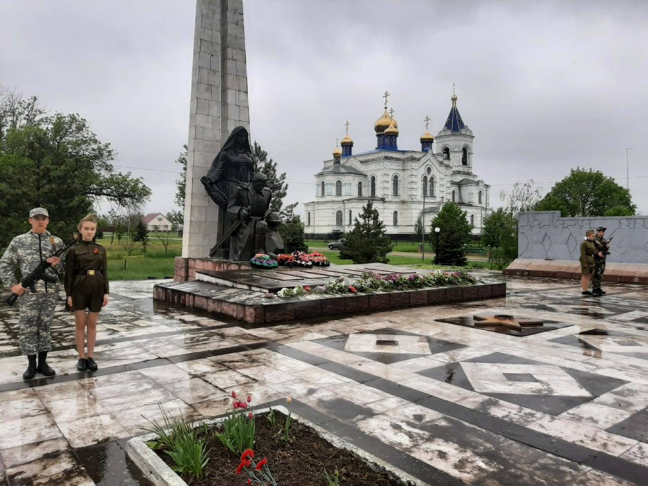 Постер к социальной практике: Героев будем достойны