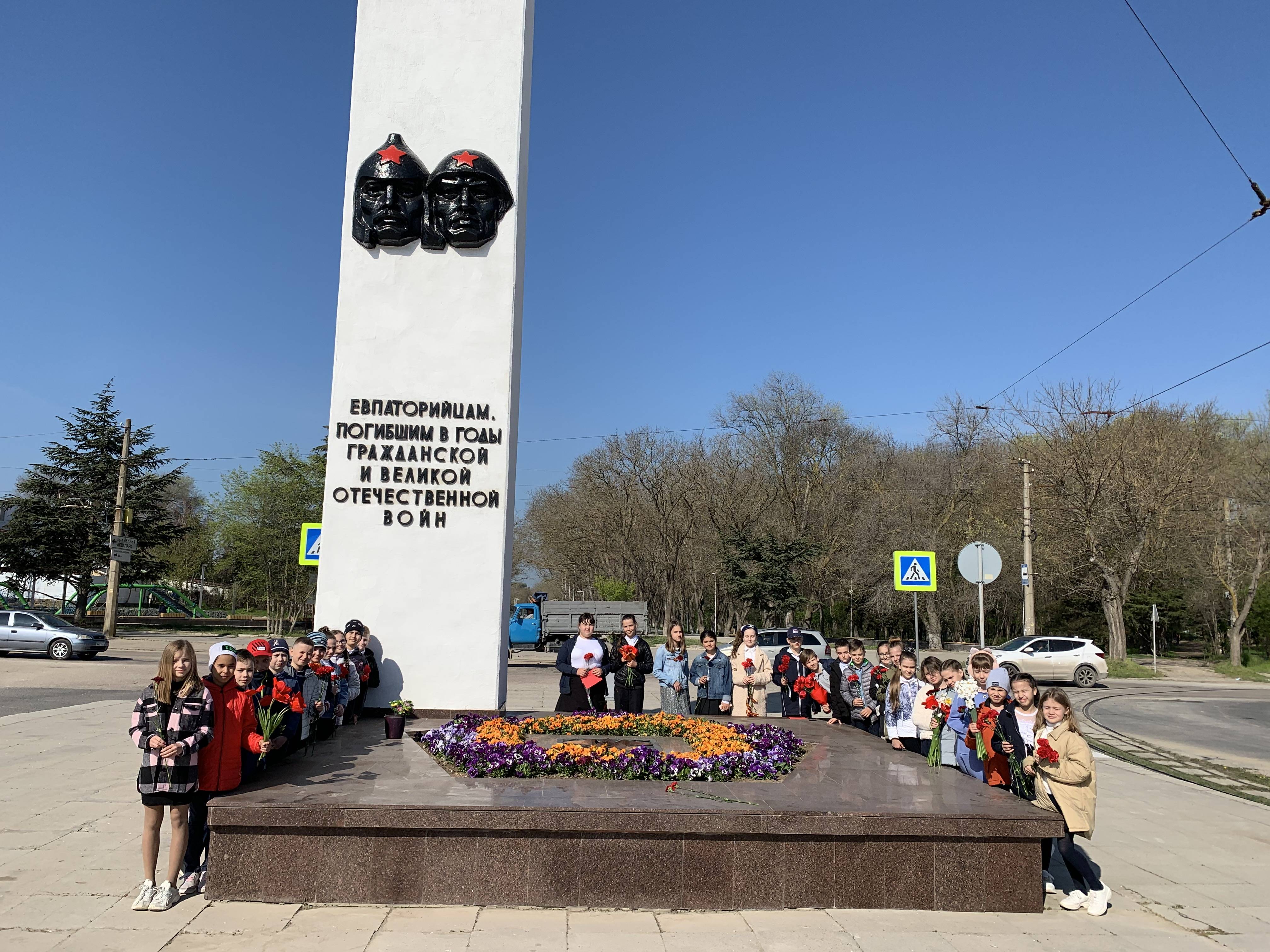Постер к социальной практике: Помним, гордимся