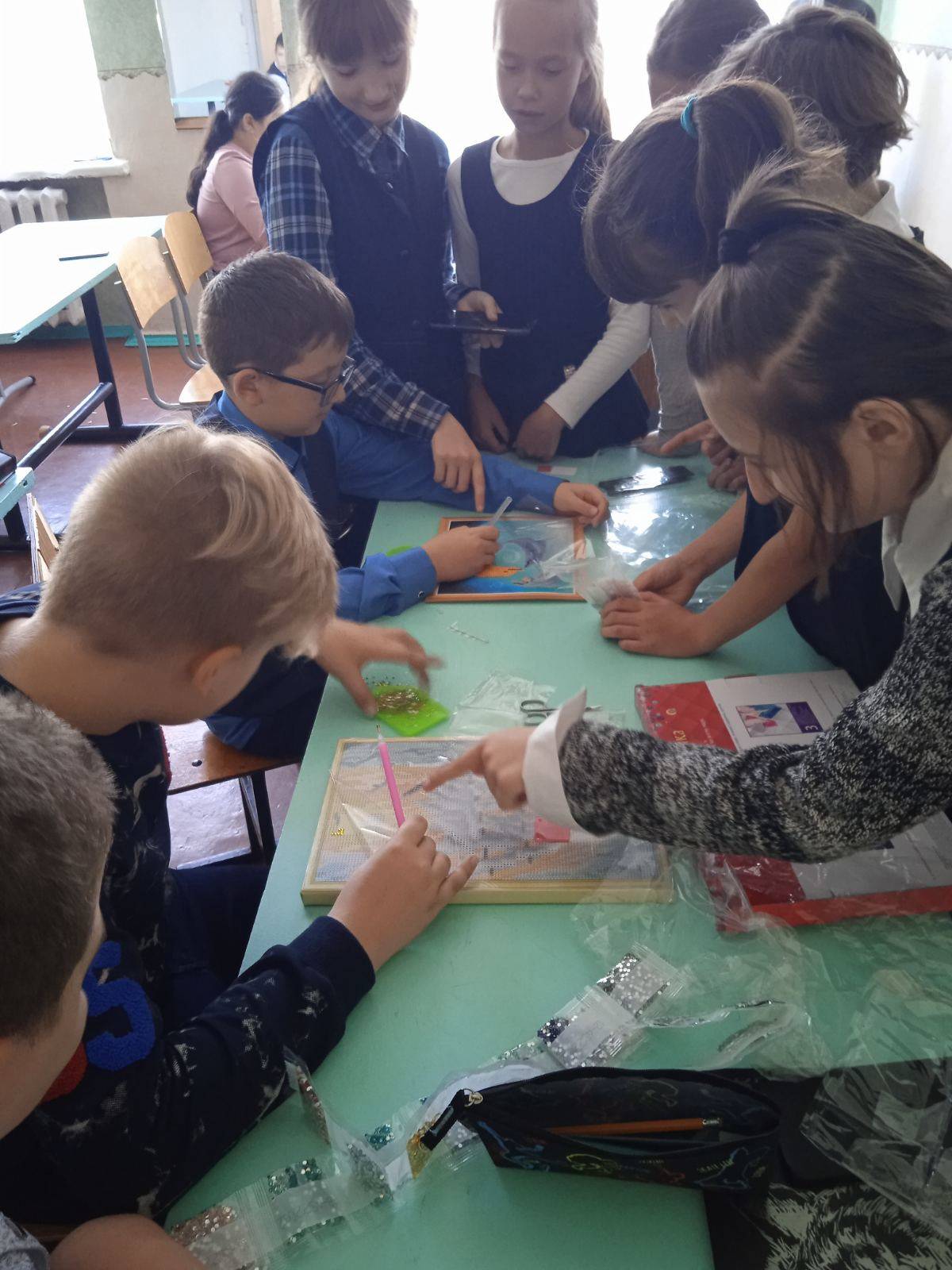 Постер к социальной практике: Помощь другу.